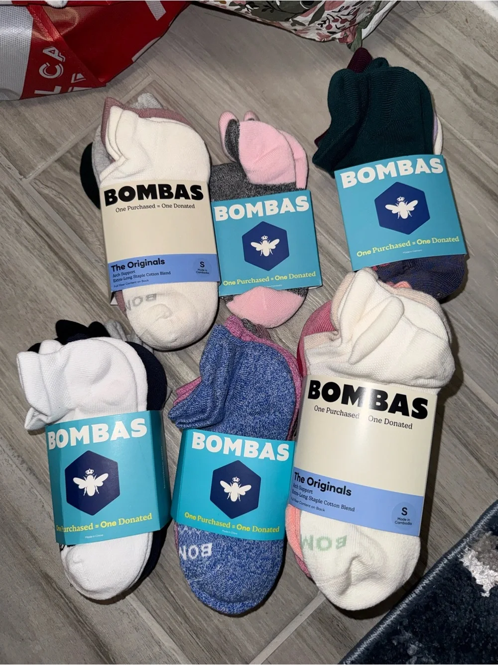 Bombas Women's size Small Assorted Socks